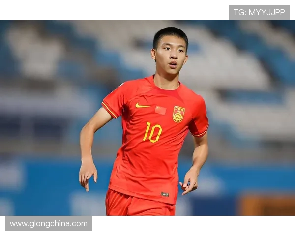 聚焦绿茵英雄探秘当代足球运动员成长之路展现奋斗故事与荣耀传奇