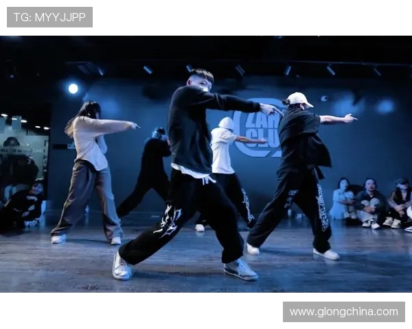 热议街舞：北京街舞队如何在耐力与技巧上实现全面变革与突破