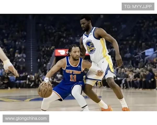 勇士与火箭西部决赛首战激战正酣谁能抢占先机争夺总决赛资格 勇士与火箭西部决赛首战激战正酣谁能抢占先机争夺总决赛资格