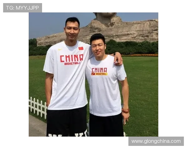 李根的篮球之路：从青涩少年到职业赛场的辉煌历程与心路历程